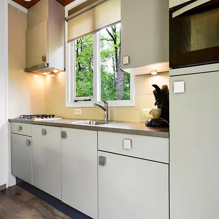 Adapted Bungalow, Near The Beautiful Veluwe * Putten